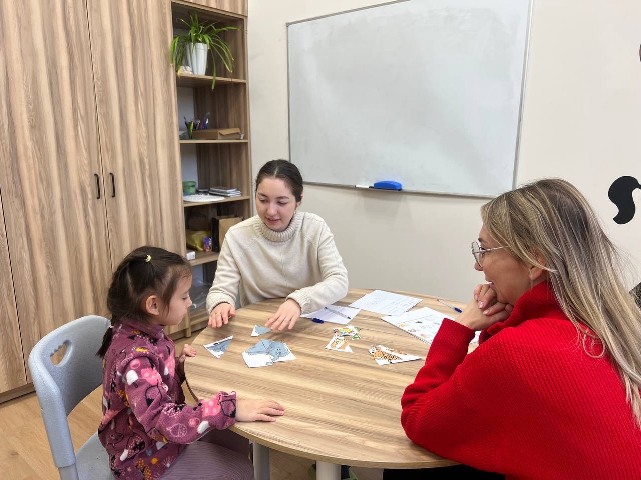 Терапия через игру и доброту